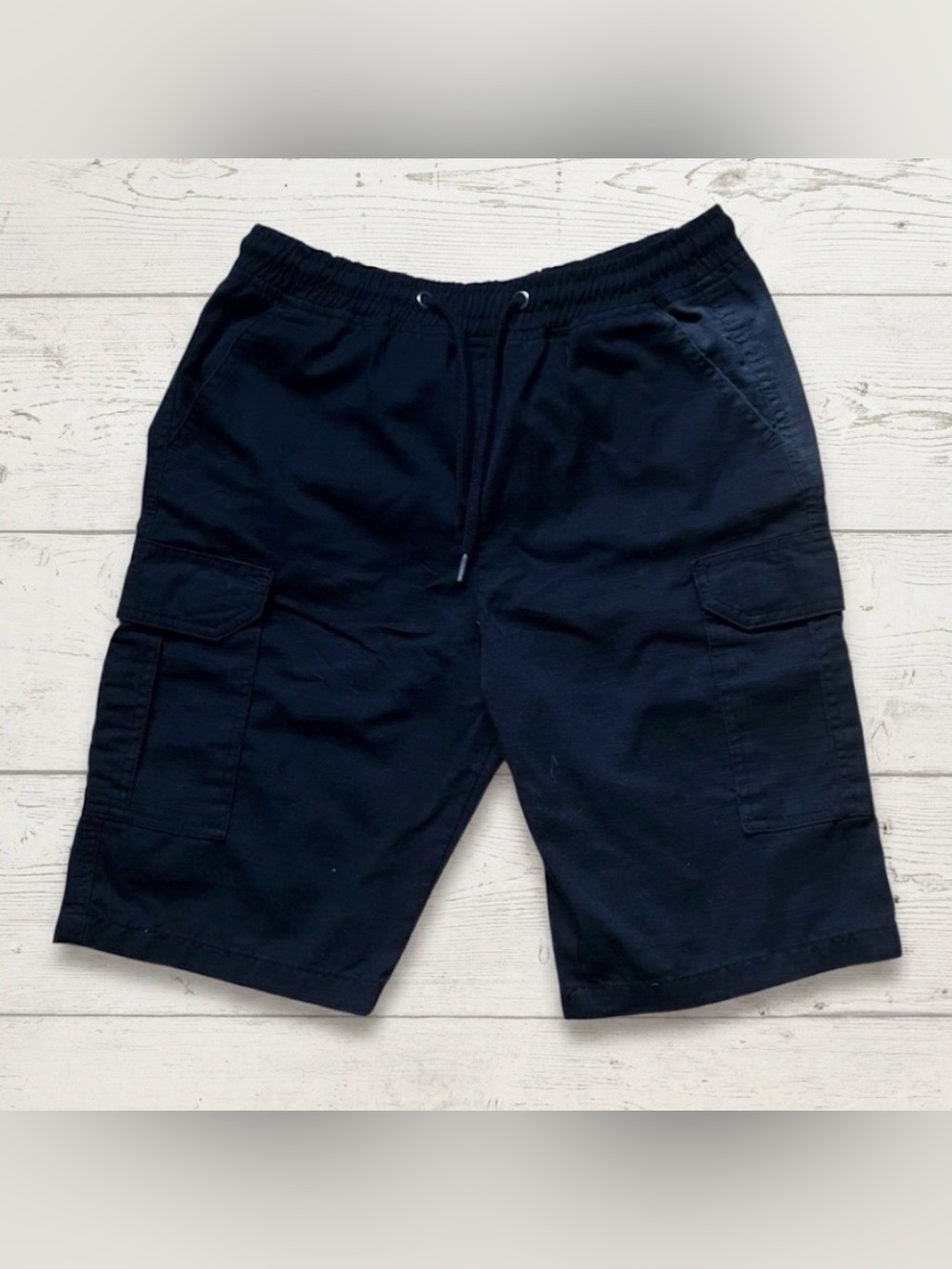 boohooMAN Black Cargo Shorts Men’s Small (Tall Fit)